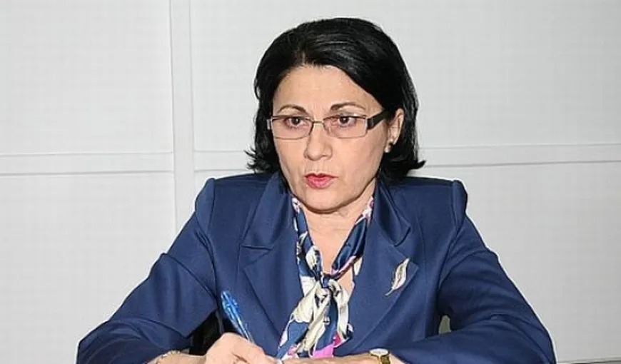 Ecaterina Andronescu, la Parlament: Nu am desfiinţat niciodată şcoala profesională