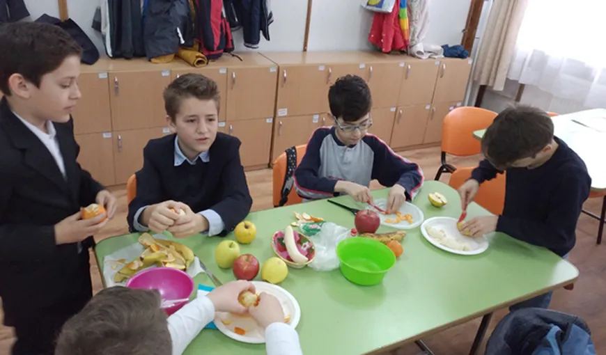 Bani mai mulţi pentru programul de încurajare a consumului de fructe şi legume în şcoli