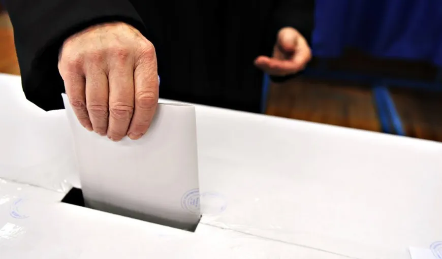 Klaus Iohannis a început pregătirea referendumului pe justiţie. Acesta va avea loc în ziua alegerilor europarlamentare