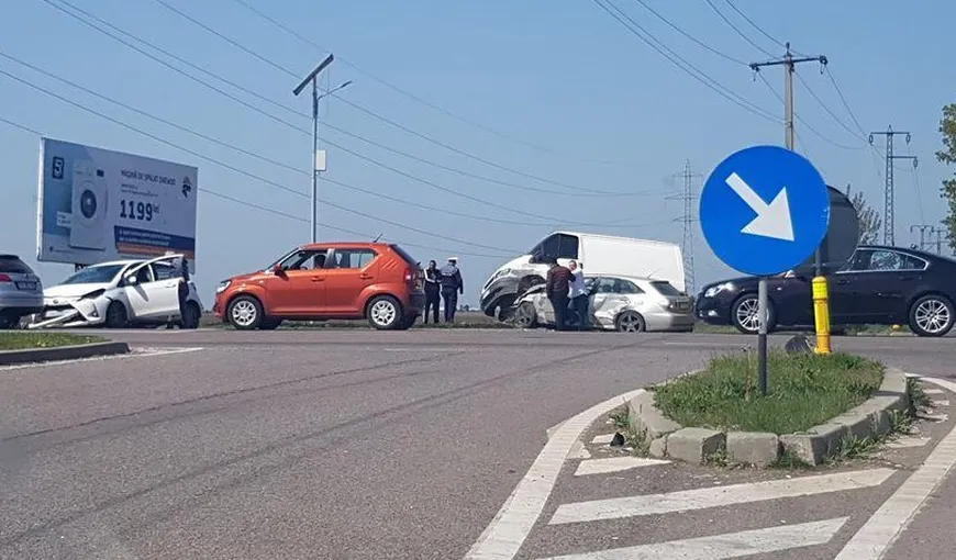 Accident în lanţ pe DN1, în apropiere de Ploieşti. Aglomeraţie pe drumul spre munte