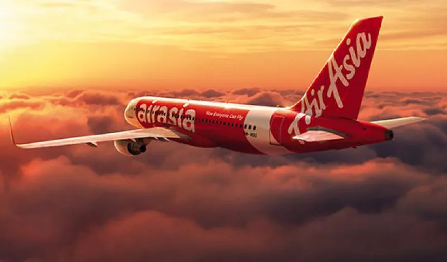 Tragedie la bordul unui avion AirAsia. Un bebeluş a murit în braţele unei pasagere
