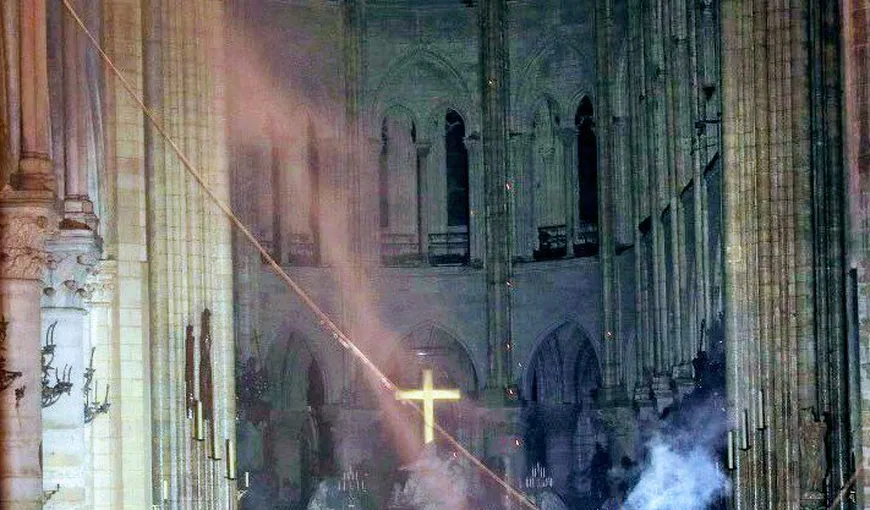 INCENDIU NOTRE DAME! Premierul Franţei, ultimul anunţ despre reconstrucția bisericii!
