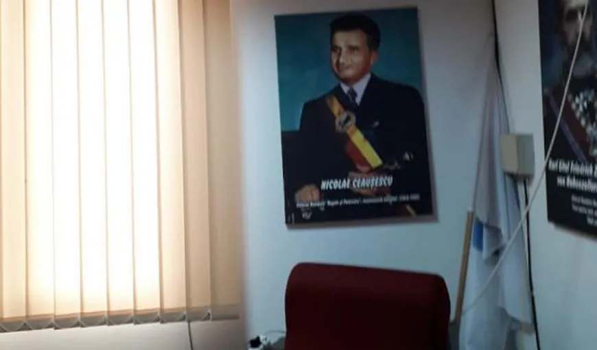 Tabloul lui Nicolae Ceauşescu, în biroul unui primar PNL
