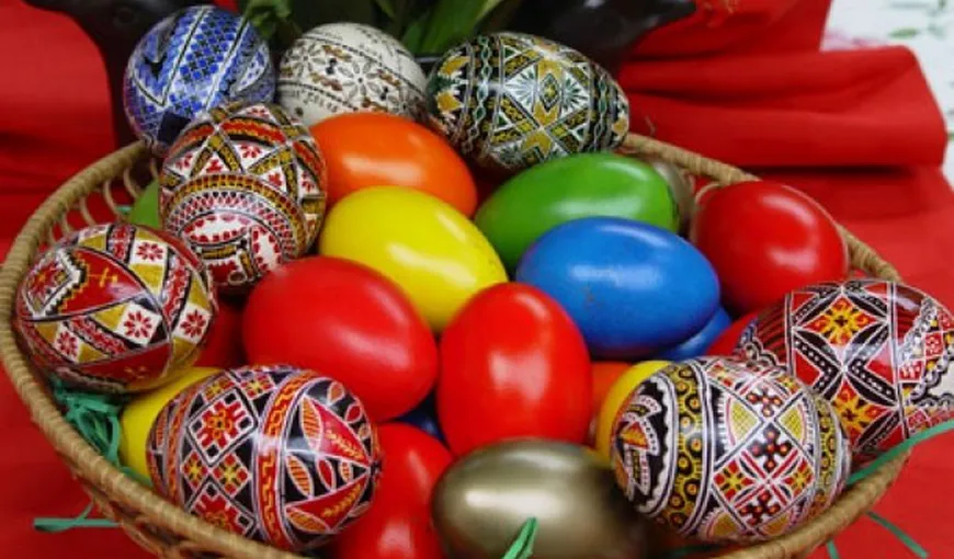 Tradiţii şi obiceiuri în a doua zi de Paşte. La cine trebuie să mergi în vizită şi cum trebuie să ciocneşti ouăle