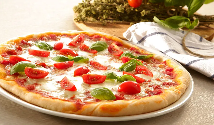 Culmea extravaganţei! Cine sunt milionarii unei ţări sărace care comandă pizza de la 6.000 de km distanţă – VIDEO