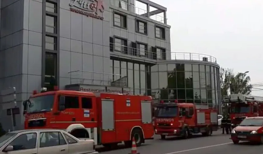 Hotelul lui Răzvan Raţ din Slatina A LUAT FOC. Pompierii au intervenit de urgenţă VIDEO