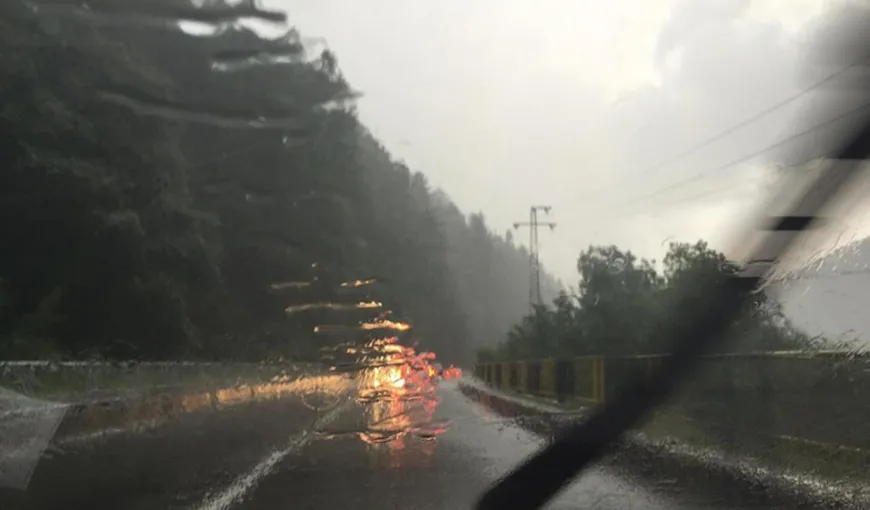 Alerte meteo COD PORTOCALIU şi COD GALBEN: Ploi torenţiale şi intensificări ale vântului în Bucureşti şi mai multe judeţe