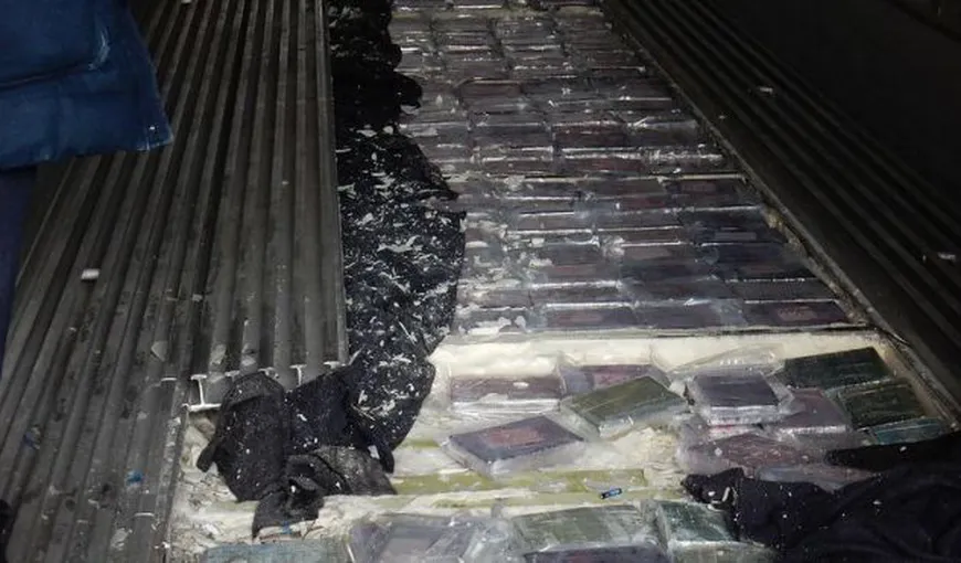Captură-record de droguri. Autorităţile au confiscat cocaină în valoare de 40 de milioane de euro