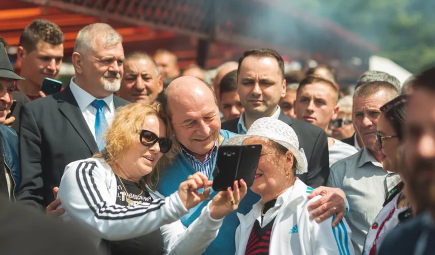 Traian Băsescu: Prezenţa la vot va fi în jur de 35%. Riscul ratării referendumului este mare