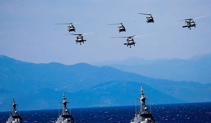 Marina militară face cele mai ample exerciţii navale în trei mări