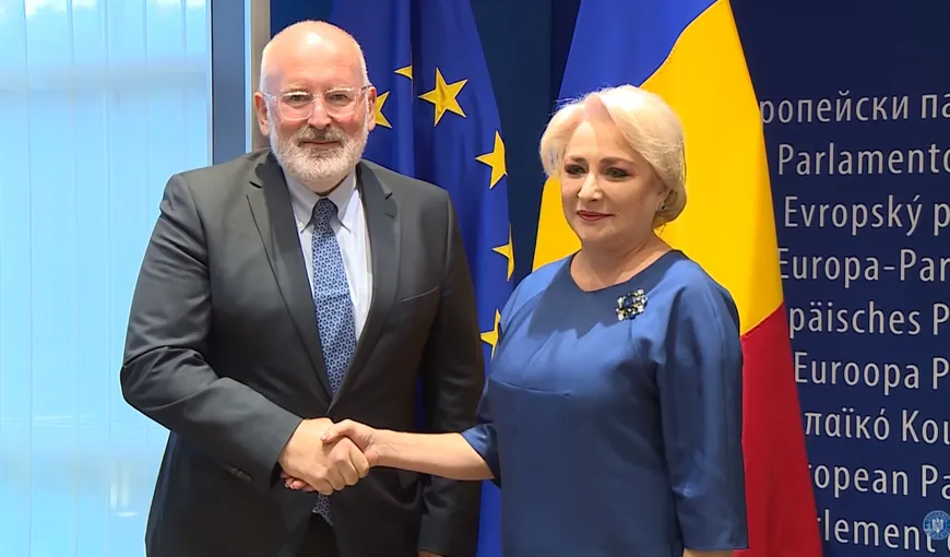Comisia Europeană ameninţă România cu declanşarea Articolului 7 dacă vor fi operate modificările la codurile penale
