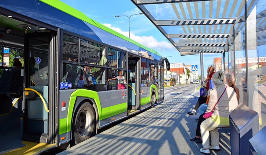 Primăria Capitalei cumpără tramvaie şi autobuze electrice, din bani europeni. Au fost semnate contracte de 230 milioane euro
