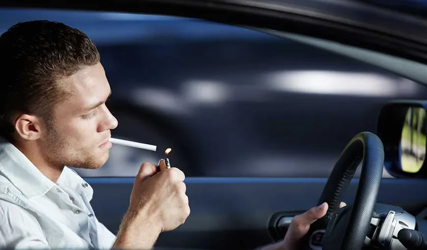 Atenţie! Guvernul vrea să interzică fumatul în maşină. Anunţul a fost făcut de Ministerul Sănătăţii. Amenzile sunt uriaşe
