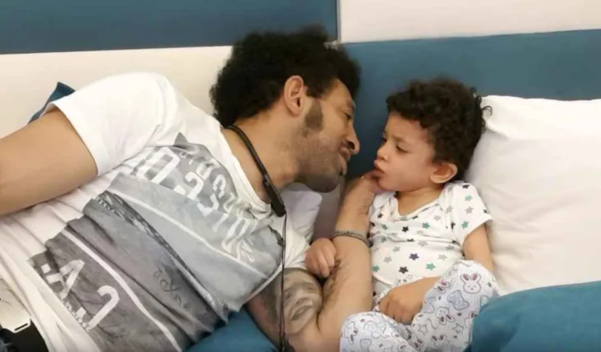 Kamara, film emoţionant cu fiul său. Cum se simte micuţul Leon după prima operaţie în Turcia