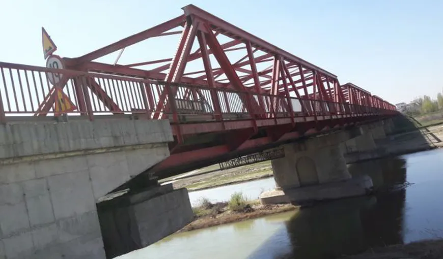 Podul sinucigaşilor. Încă un tânăr s-a spânzurat la Mărăcineni VIDEO
