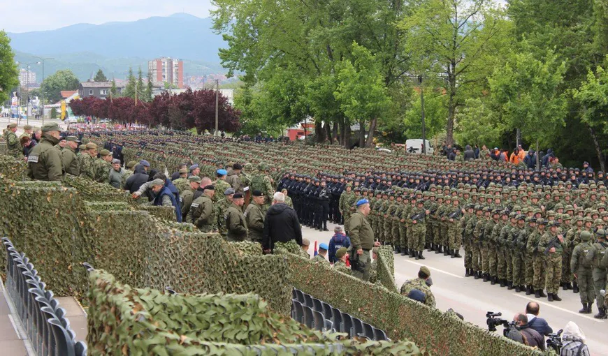 Paradă militară, în direct la televiziune. Participă 4.000 de soldaţi şi ofiţeri