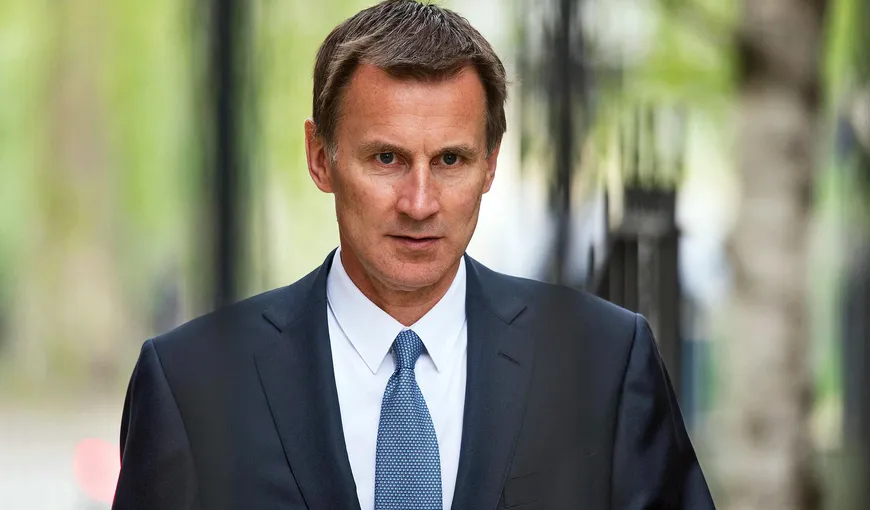 Ministrul Apărării din Marea Britanie, demis în urma unei scurgeri de informaţii privind Huawei