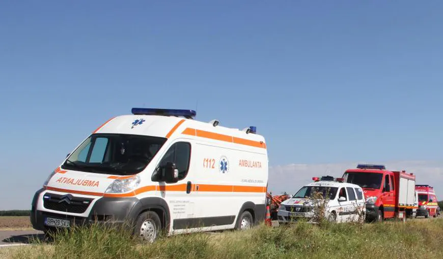 Un bebeluş şi un tânăr au murit, iar alte trei persoane au fost rănite într-un accident, în Brăila. Şoferul, beat şi fără permis UPDATE