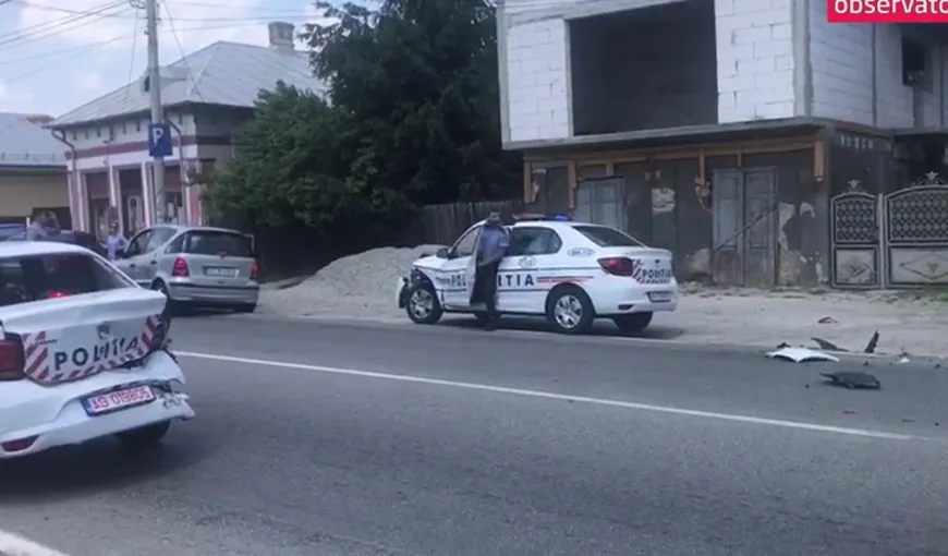 Pare banc, dar nu este! Trei maşini de poliţie nou-nouţe, implicate într-un accident în Balş