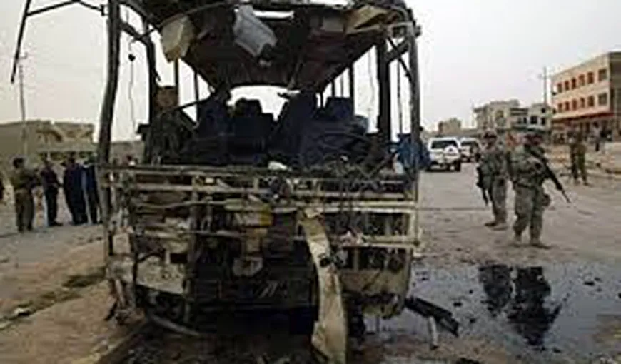 Un mort şi zeci de răniţi în urma a două atentate cu bombă ce au vizat staţii de autobuz
