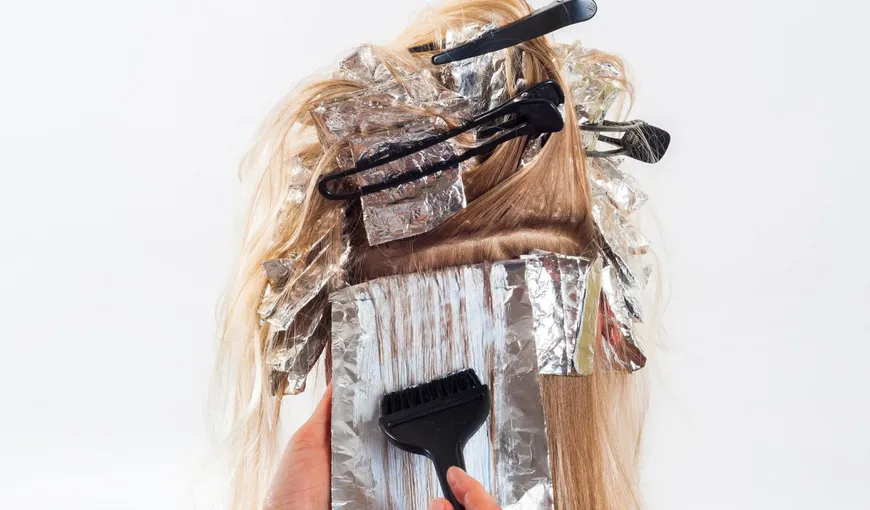 Cum să-ţi vopseşti părul singură