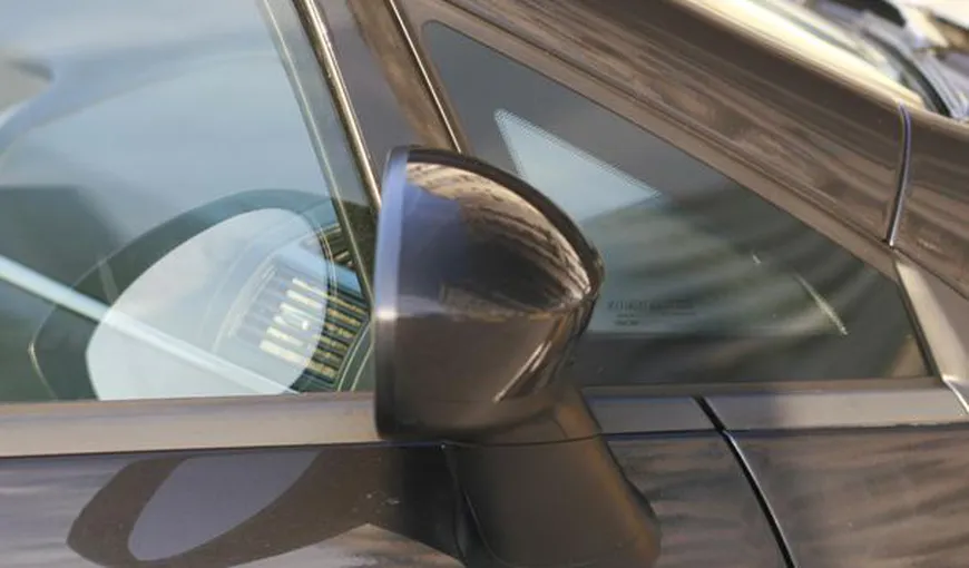 COD RUTIER: Când te urci în maşină, verifica cu atenţie geamurile şi parbrizul. Te poate costa 2.000 de lei!
