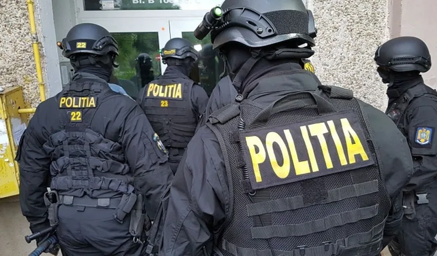 Poliţiştii români şi carabinierii din Bergamo au destructurat o grupare de trafic de persoane. Opt persoane au fost arestate