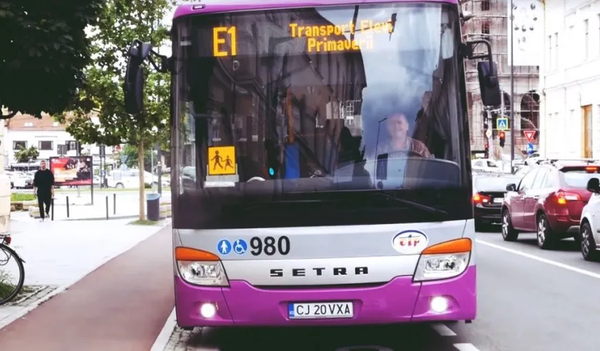 Primăria Cluj Napoca a cumpărat 12 autobuze şcolare pentru elevi pentru decongestionarea traficului