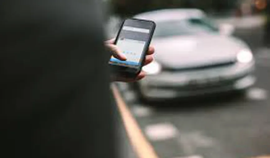 Uber, Clever şi Bolt solicită urgentarea reglementării serviciilor de ridesharing