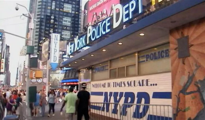 Faimoasa Times Square din New York, ţinta unui atac cu grenadă. Un suspect a fost reţinut