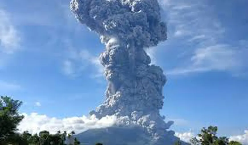 Vulcanul Sinabung, RISC de erupţie. Avertisment de ultimă oră al autorităţilor