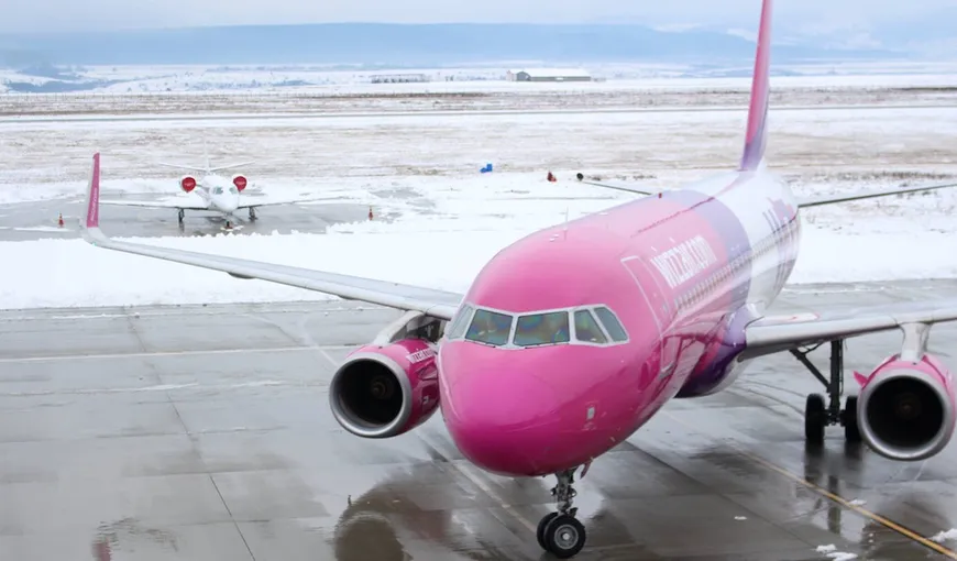 O aeronavă Wizz Air a plecat cu 9 ORE întârziere de pe Aeroportul Otopeni la Londra. Reacţia companiei