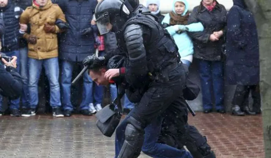 Moscova, înfuriată pe Franţa din cauza arestărilor în masă în timpul unor proteste