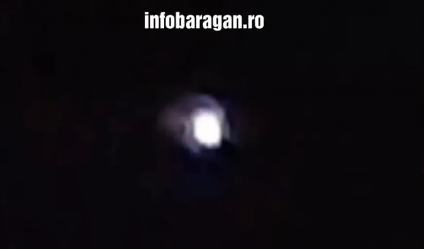 Fenomen bizar înaintea eclipsei de lună. Un OZN a fost filmat în Buzău VIDEO
