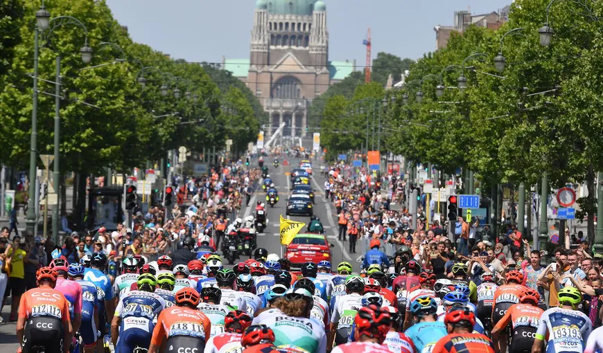 Mike Teunissen, primul tricou galben în Turul Franţei 2019. Olandezul a câştigat prima etapă după un sprint nebun VIDEO