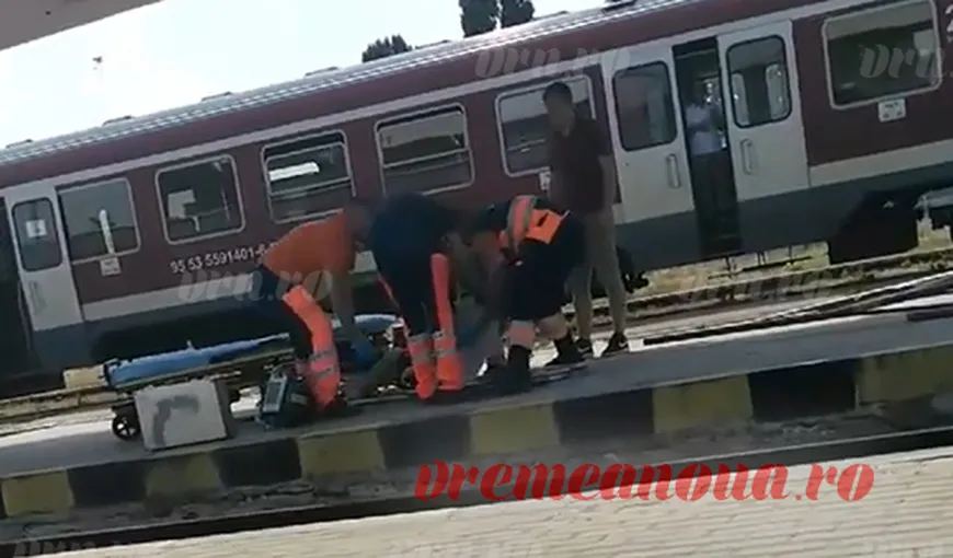 Două persoane rănite în gara din Bârlad după ce o schelă şi un panou au căzut peste ele VIDEO