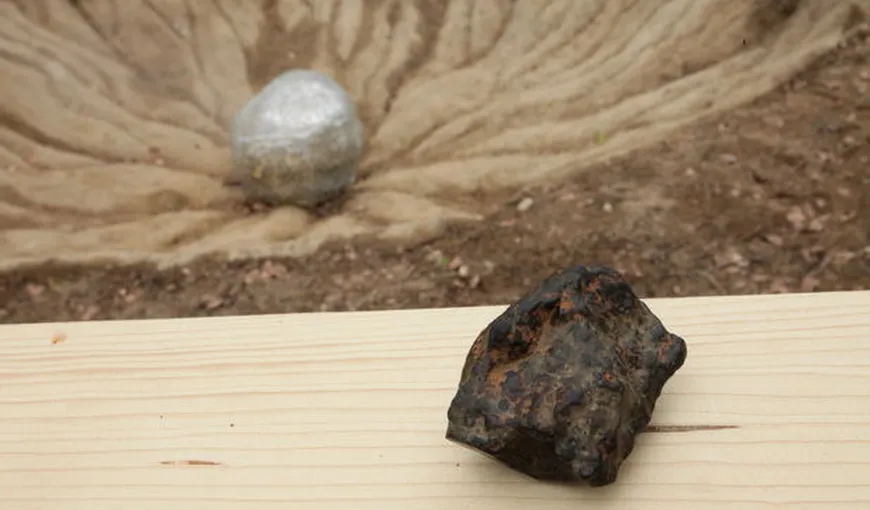 Un meteorit de mici dimensiuni ar fi căzut în zona municipiului Iaşi. Localnicii, alertaţi de un zgomot puternic