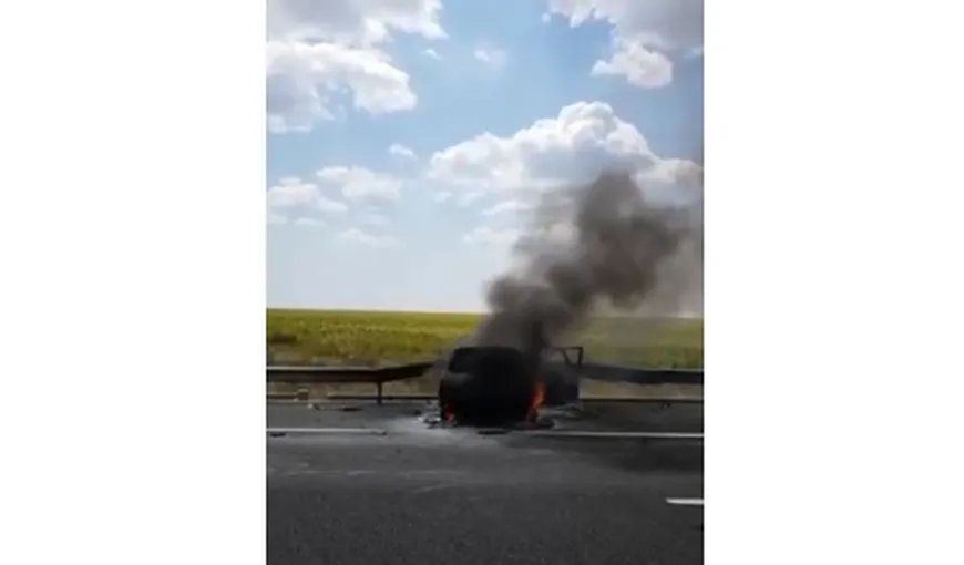 Circulaţie blocată pe Autostrada Soarelui. O maşină a luat foc