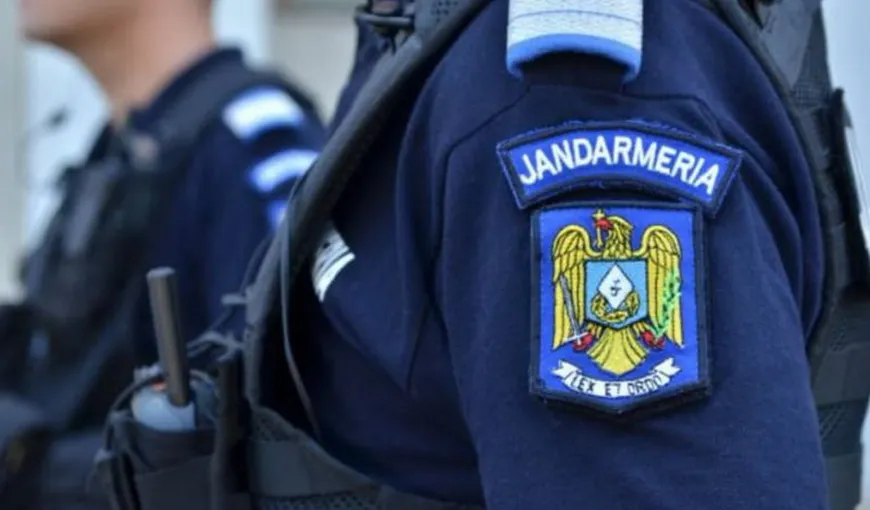 Jandarmi, agresaţi de un grup de scandalagii în Braşov