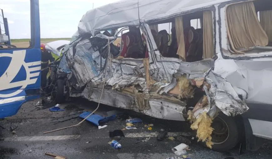 Cinci dintre cele 14 persoane transportate la spital după accidentul rutier de la Priseaca au fost internate