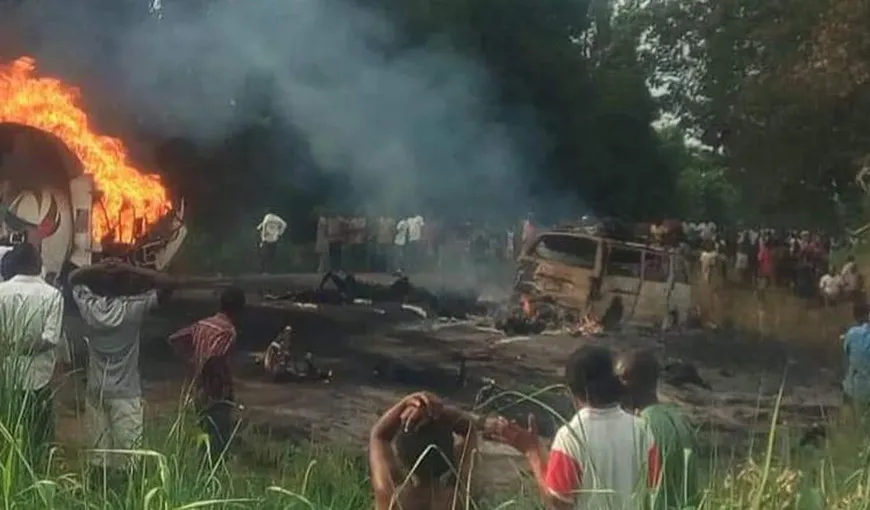 Tragedie în Nigeria. Un rezervor cu petrol s-a răsturnat şi a explodat. Sunt cel puţin 50 de morţi şi 101 de răniţi