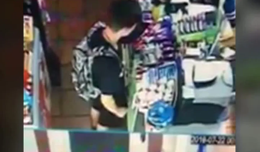 Hoţi adolescenţi, atacuri cu tupeu într-un magazin din Timişoara VIDEO