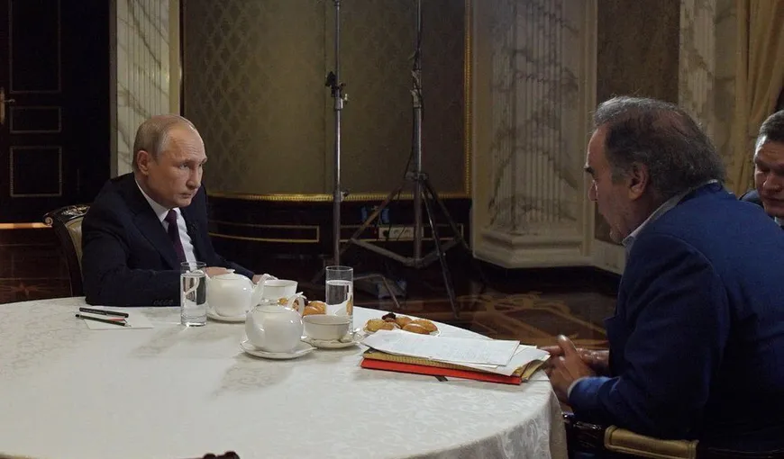 Oliver Stone îl vrea pe Vladimir Putin ca naş. Celebrul regizor vrea ca preşedintele Rusiei să-i cunune fiica