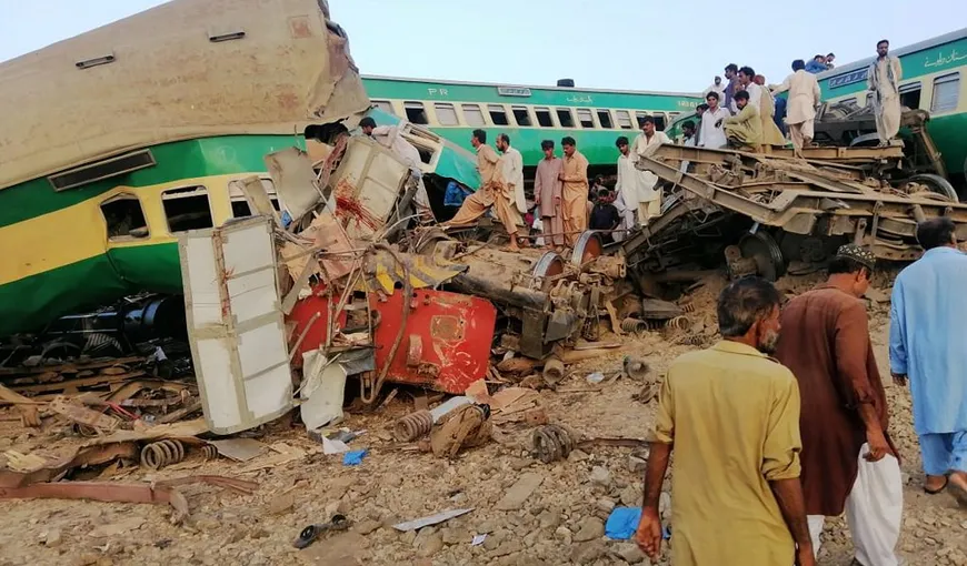 Bilanţul morţilor în accidentul de tren din Pakistan s-a dublat. Ultimele cifre anunţate sunt înfiorătoare