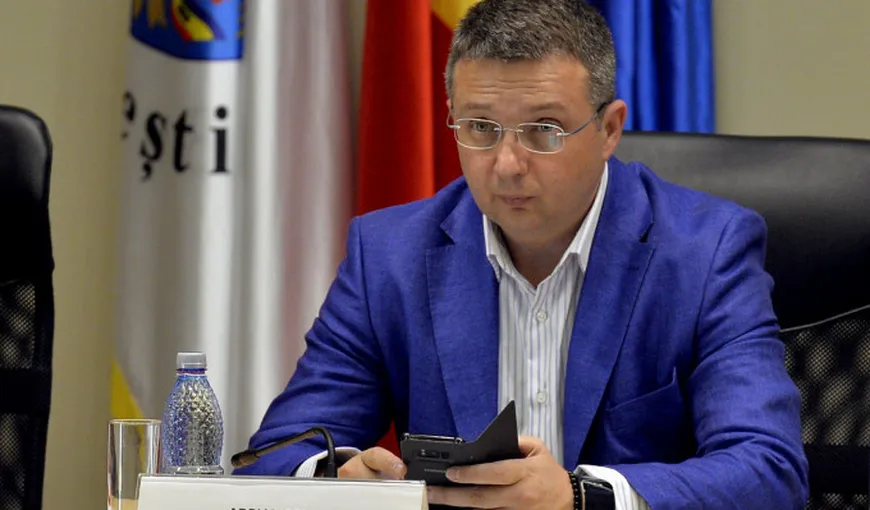 Adrian Petcu, eliberat din funcţia de secretar de stat la MAI