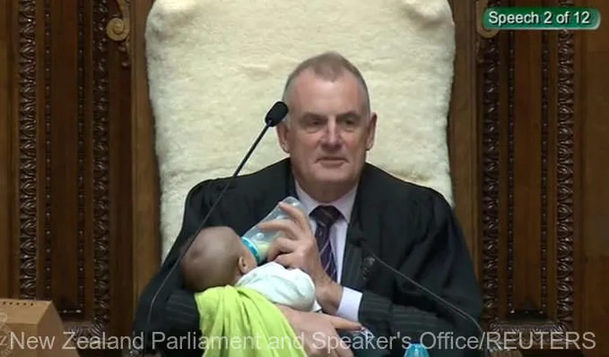 Preşedintele Camerei Reprezentanţilor şi-a „alăptat” în Parlament bebeluşul de şase săptămâni în plină dezbatere politică