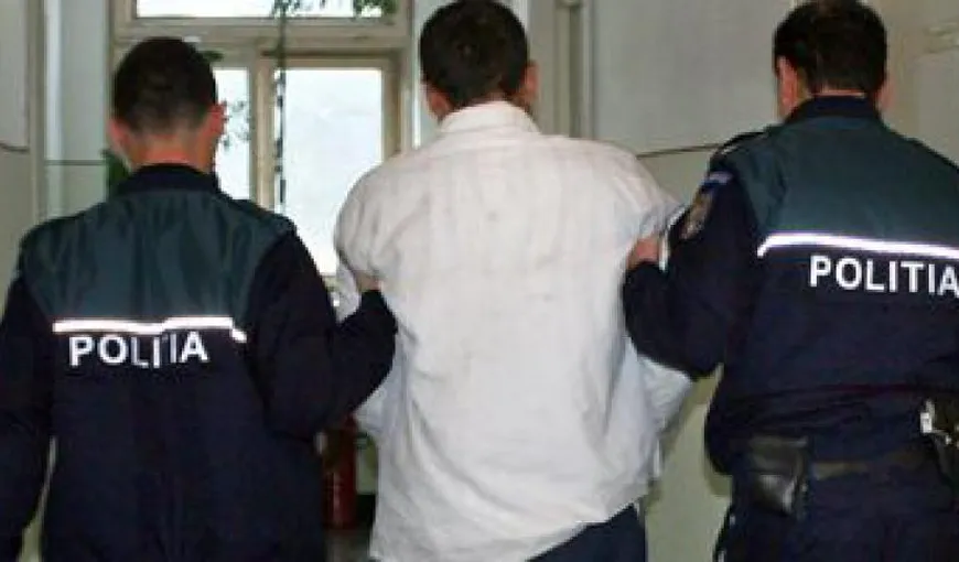 Trei bărbaţi, reţinuţi pentru lipsirea de libertate şi violarea a doi copii în Bucureşti. Dosarul deschis după percheziţii în alt caz