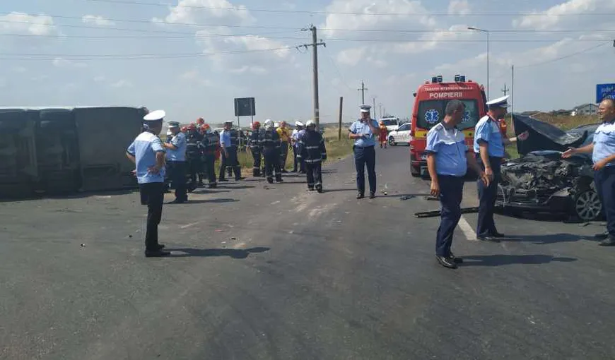 Autocar cu pasageri, răsturnat în Giurgiu: o persoană a murit, cinci sunt rănite