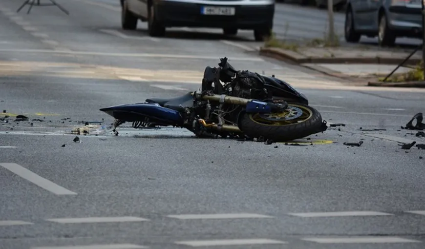 Accident în Capitală, o motocicletă s-a ciocnit de un autoturism la Aviatorilor
