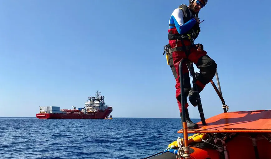 O navă a ONG-urilor care salvează migranţi în Mediterana a recuperat un grup de 85 de persoane în apropierea Libiei